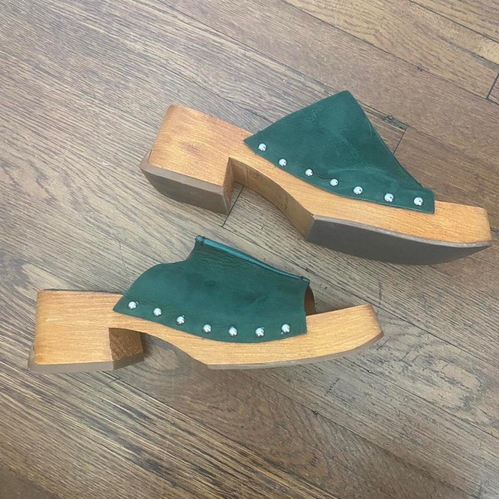 Miista Green Suede Clogs 💚